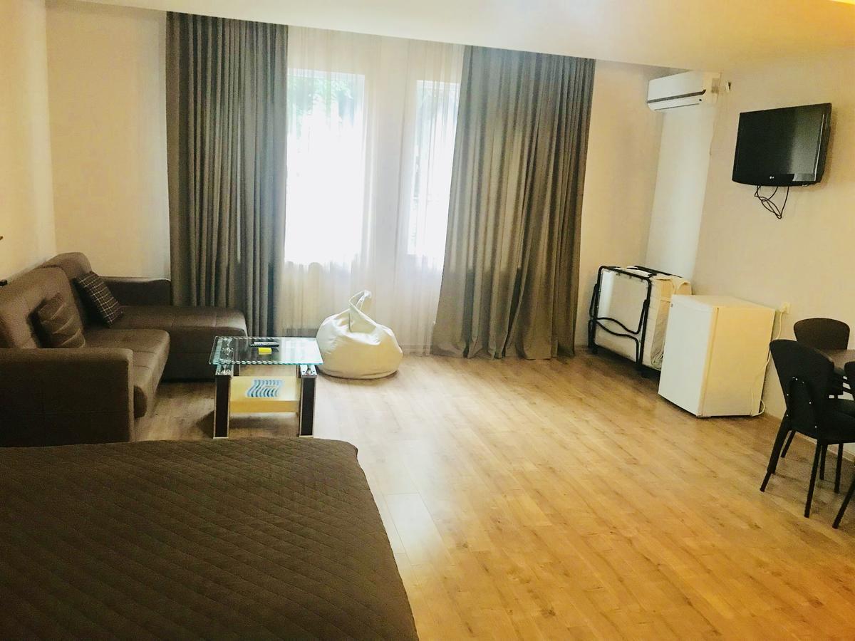 Apartamento Solo Lucky Tiflis Exterior foto
