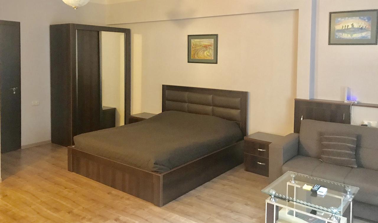 Apartamento Solo Lucky Tiflis Exterior foto